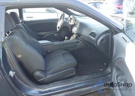 2016 Dodge Challenger Sxt z USA, uszkodzony, nr VIN 2C3CDZAG9GH290136